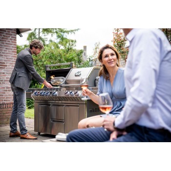 BARBACOA NAPOLEON PRESTIGE PRO 825 CON QUEMADOR LATERAL DE POTENCIA, QUEMADORES INFERIORES Y TRASEROS INFRARROJOS INOX