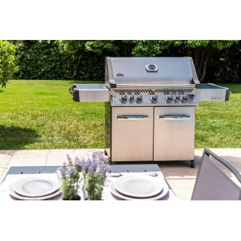 BARBACOA NAPOLEON PRESTIGE 665 CON QUEMADOR LATERAL Y TRASERO INFRARROJOS INOX