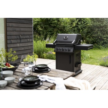 BARBACOA NAPOLEON PHANTOM ROGUE SE 425 CON QUEMADOR LATERAL Y TRASERO INFRARROJOS NEGRO MATE